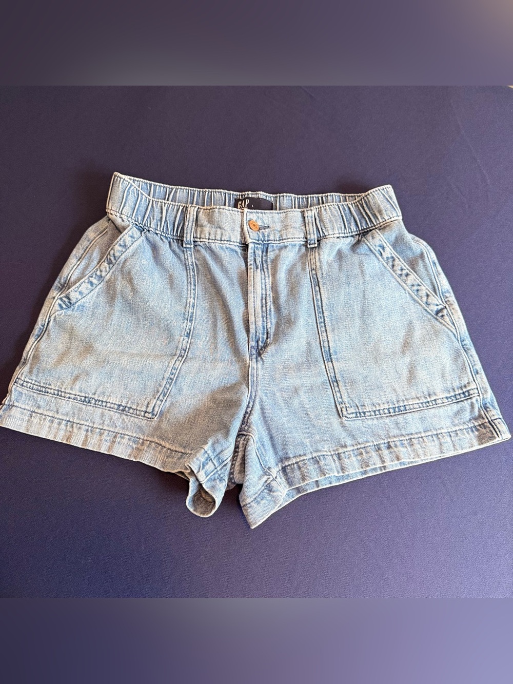 GAP Stonewashed Light Blue Elastic Waist Denim Jean Shorts Women’s Size Large